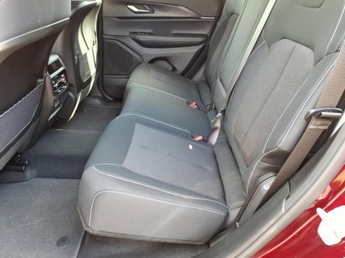 Used 2025 Jeep Grand Cherokee Laredo X w/ Luxury Tech Group I image 9