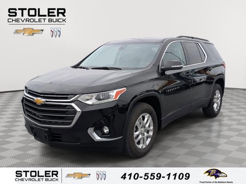 Used 2021 Chevrolet Traverse LT image 1