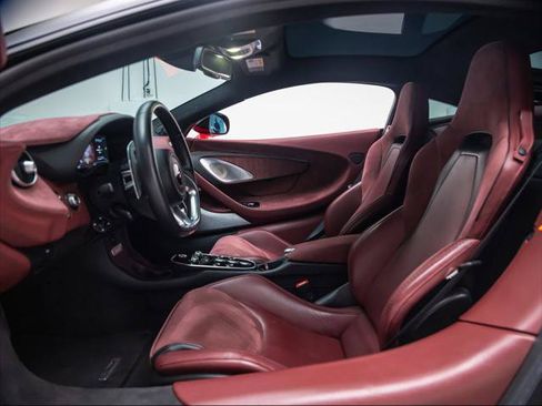Used 2023 McLaren GT RWD image 33
