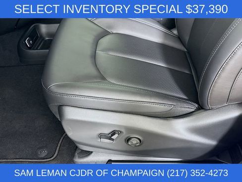 New 2026 Chrysler Voyager LX FWD image 18