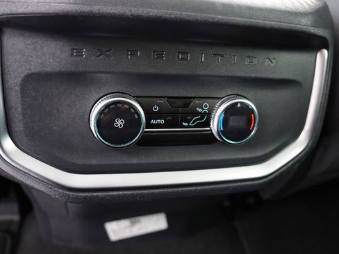Certified 2025 Ford Expedition Active image 21