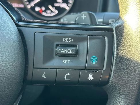 Used 2021 Nissan Rogue SV image 27