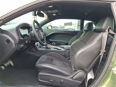 Used 2022 Dodge Challenger R/T w/ Plus Package image 13