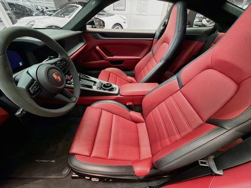 Certified 2025 Porsche 911 Carrera S RWD image 5