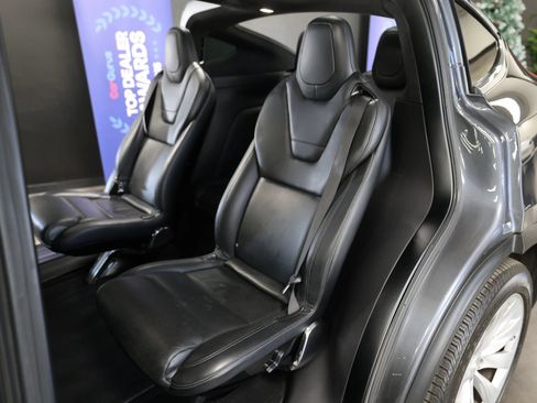 Used 2016 Tesla Model X 90D AWD/4WD image 43