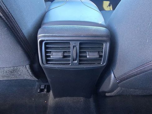 Used 2019 Nissan Rogue SV image 29