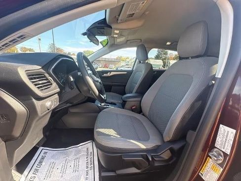 Used 2021 Ford Escape SE w/ Cold Weather Package image 20