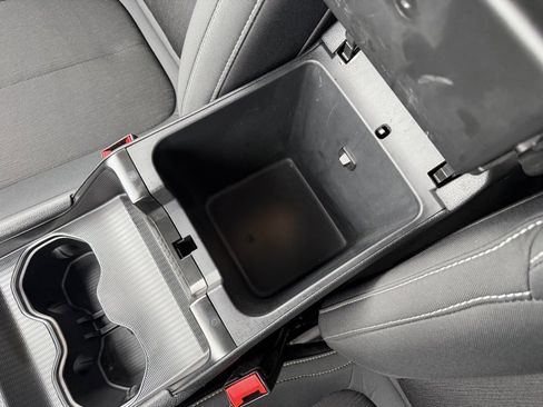 Used 2024 Jeep Grand Cherokee Laredo X w/ Trailer Tow Package image 27