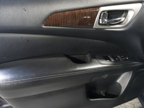 Used 2014 Nissan Pathfinder SL w/ Cargo Package AWD/4WD image 11
