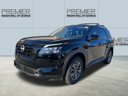 New 2025 Nissan Pathfinder SV w/ Black Appearance Package