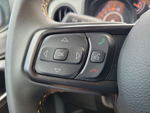 Used 2024 Jeep Gladiator Sport AWD/4WD image 15