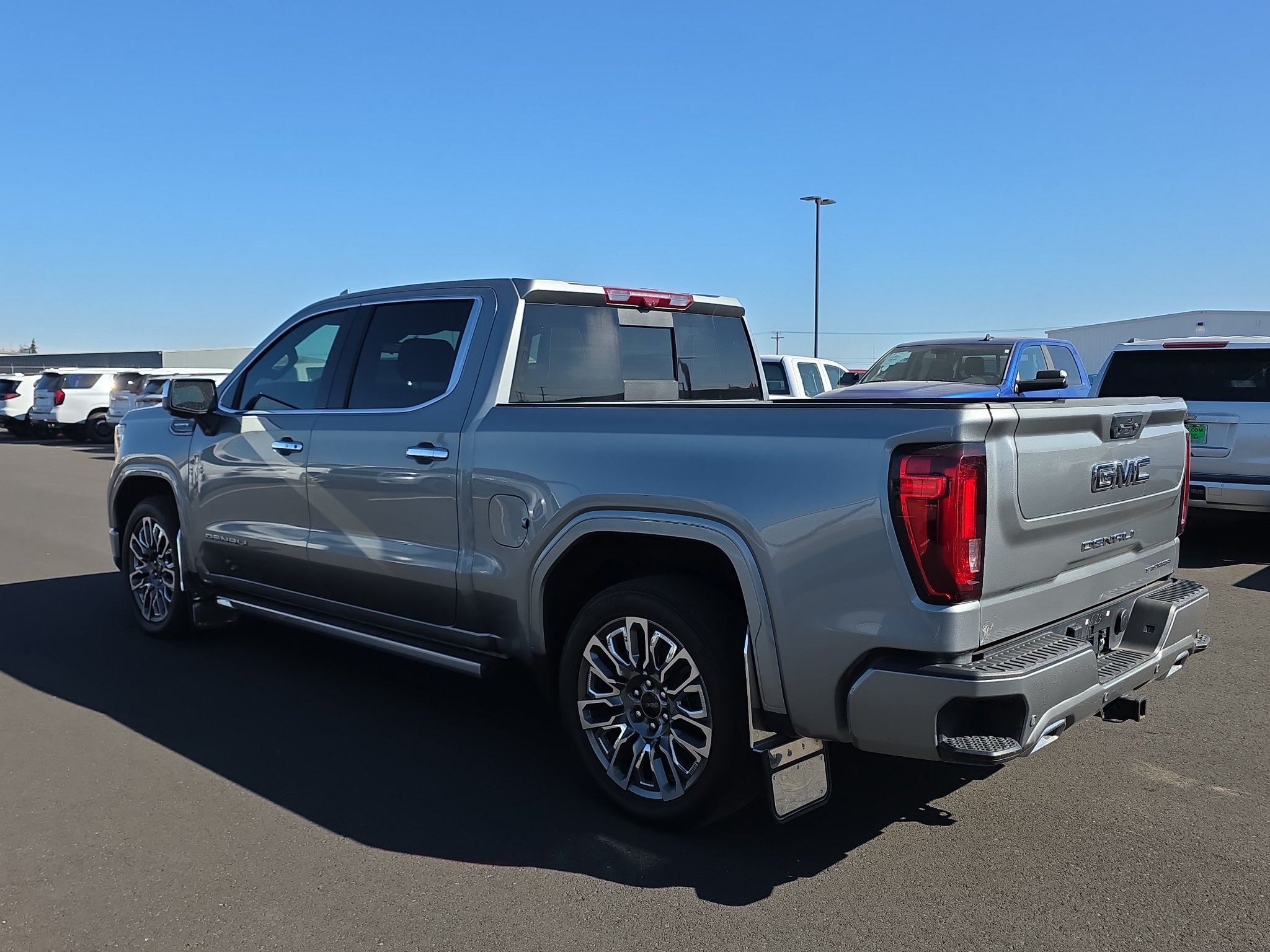 Certified 2025 GMC Sierra 1500 Denali Ultimate AWD/4WD image 6