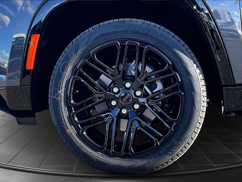 New 2026 Jeep Grand Wagoneer L Limited image 8