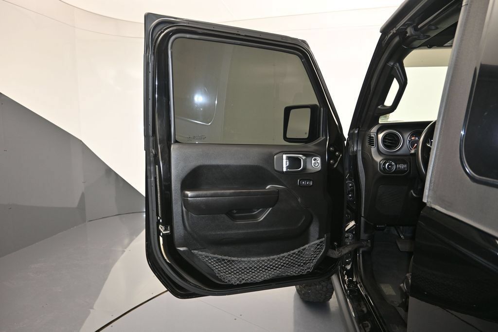 Used 2021 Jeep Wrangler Sport AWD/4WD image 10