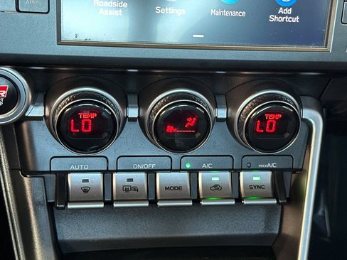 Certified 2022 Toyota GR86 w/ ALL Weather Mat Package (TMS) RWD image 18