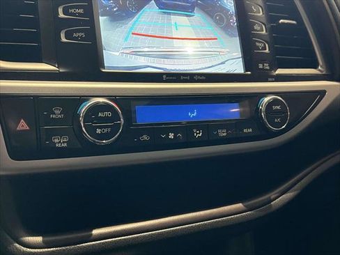 Used 2017 Toyota Highlander XLE w/ Protection Package #3 image 28