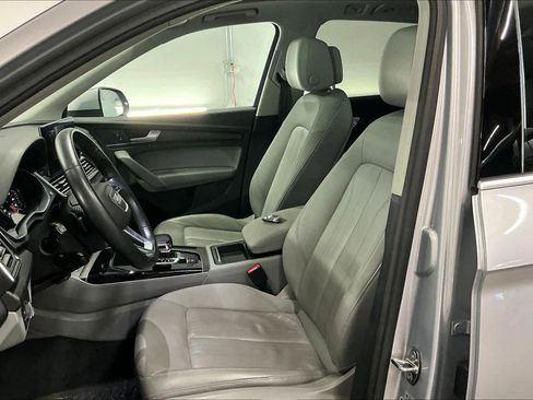 Used 2022 Audi Q5 2.0T Premium w/ Convenience Package image 27