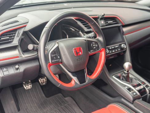 Used 2019 Honda Civic Type R image 12