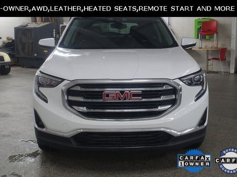 Used 2021 GMC Terrain SLT image 2