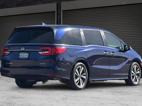 Used 2023 Honda Odyssey Touring image 4