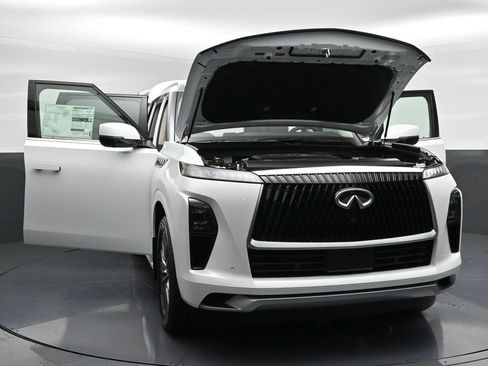 New 2026 INFINITI QX80 Luxe image 39