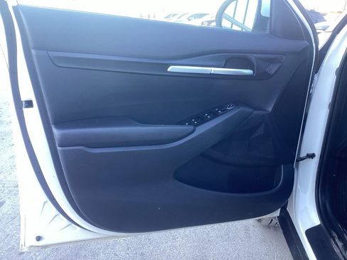 Certified 2023 Kia Seltos LX image 11