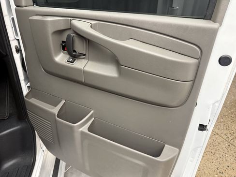 Used 2013 Chevrolet Express 3500 LT w/ LT Preferred Equipment Group RWD image 15