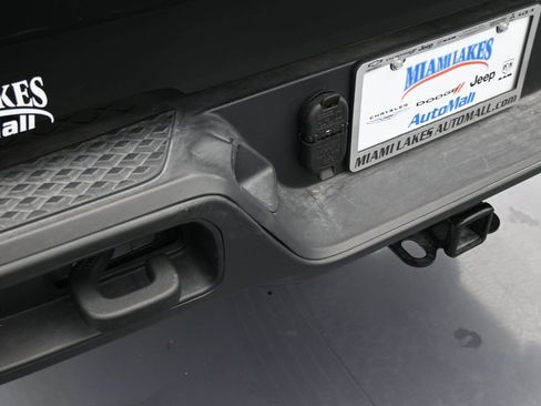 Used 2024 Jeep Gladiator Sport w/ Premium Package image 40