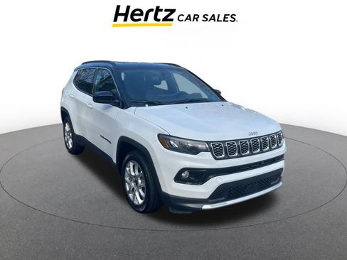 Used 2025 Jeep Compass Limited image 1
