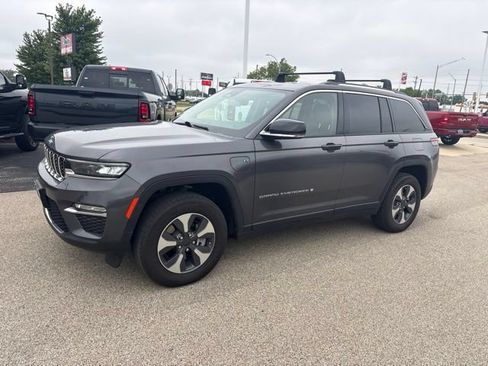 Used 2022 Jeep Grand Cherokee Limited 4xe AWD/4WD image 2