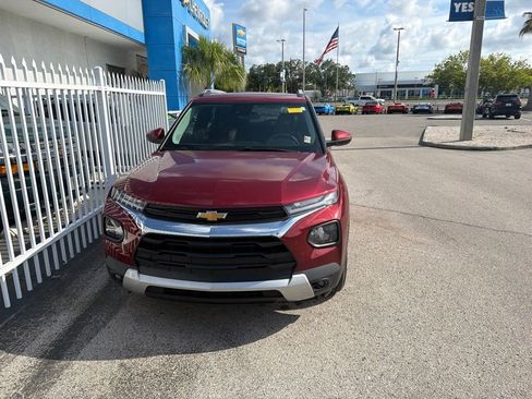 Used 2023 Chevrolet TrailBlazer LT w/ Convenience Package AWD/4WD image 2