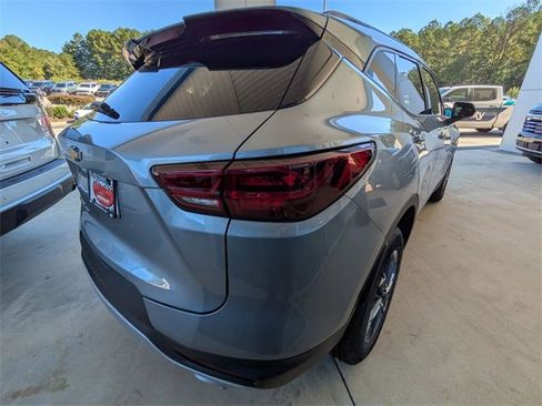 New 2025 Chevrolet Blazer LT w/ Convenience Package image 2