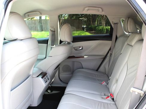 Used 2009 Toyota Venza FWD image 11