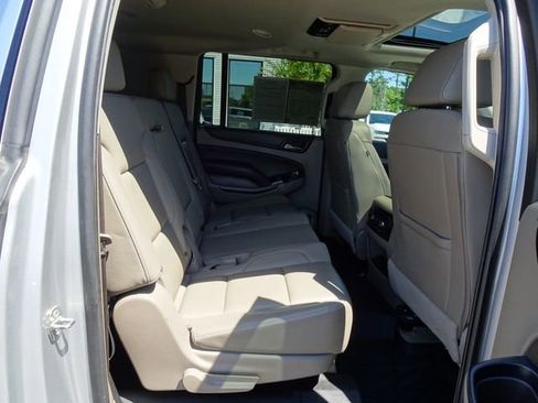 Used 2018 Chevrolet Suburban LT AWD/4WD image 20