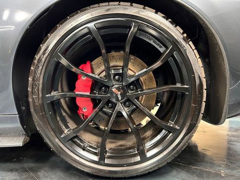 Used 2013 Chevrolet Corvette Z06 w/ 3LZ Preferred Equipment Group image 27