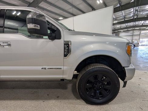 Used 2017 Ford F350 Platinum w/ Platinum Ultimate Package image 10