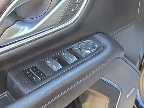 Certified 2024 Chevrolet Suburban High Country w/ Advanced Technology Package image 26