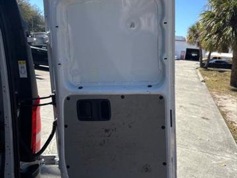 Used 2021 Mercedes-Benz Metris image 16