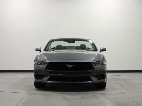 Used 2024 Ford Mustang Convertible image 9