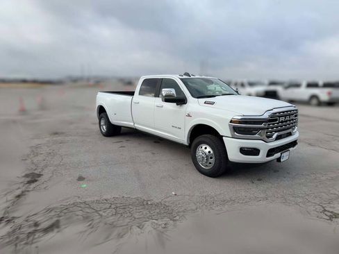 New 2026 RAM 3500 Longhorn image 16