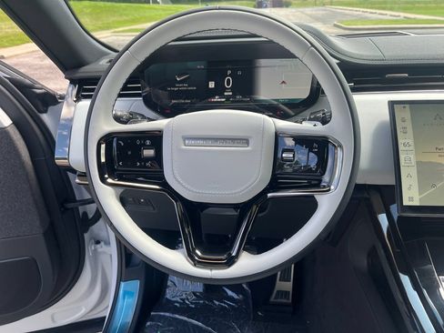 New 2026 Land Rover Range Rover Sport Dynamic SE AWD/4WD image 15