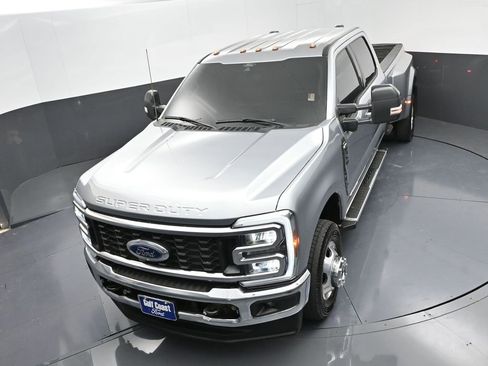 Used 2024 Ford F350 Lariat image 37