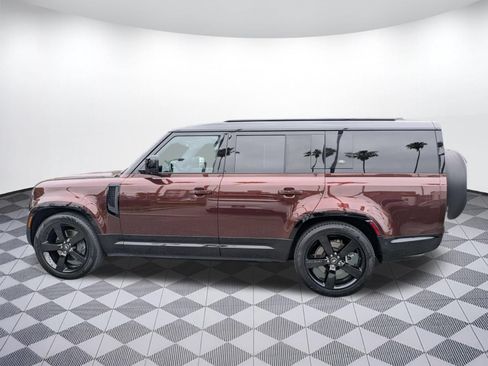 Used 2023 Land Rover Defender 130 X-Dynamic SE AWD/4WD image 2