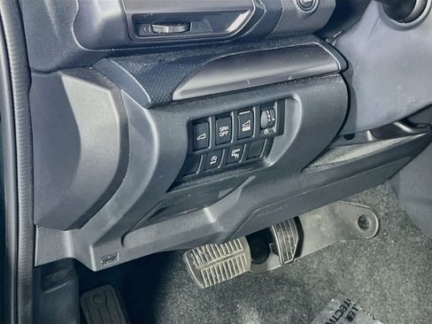 Used 2023 Subaru Forester Premium AWD/4WD image 10
