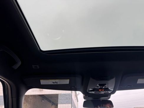 Used 2025 MINI Cooper Countryman S w/ Comfort Package Max image 15