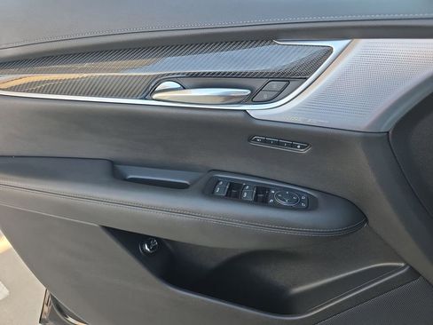 Certified 2024 Cadillac XT6 Sport w/ Technology Package image 24