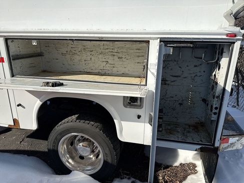 Used 2024 Ford F450 XL w/ XL Chrome Package image 8