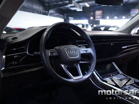 Used 2020 Audi Q8 Prestige image 27