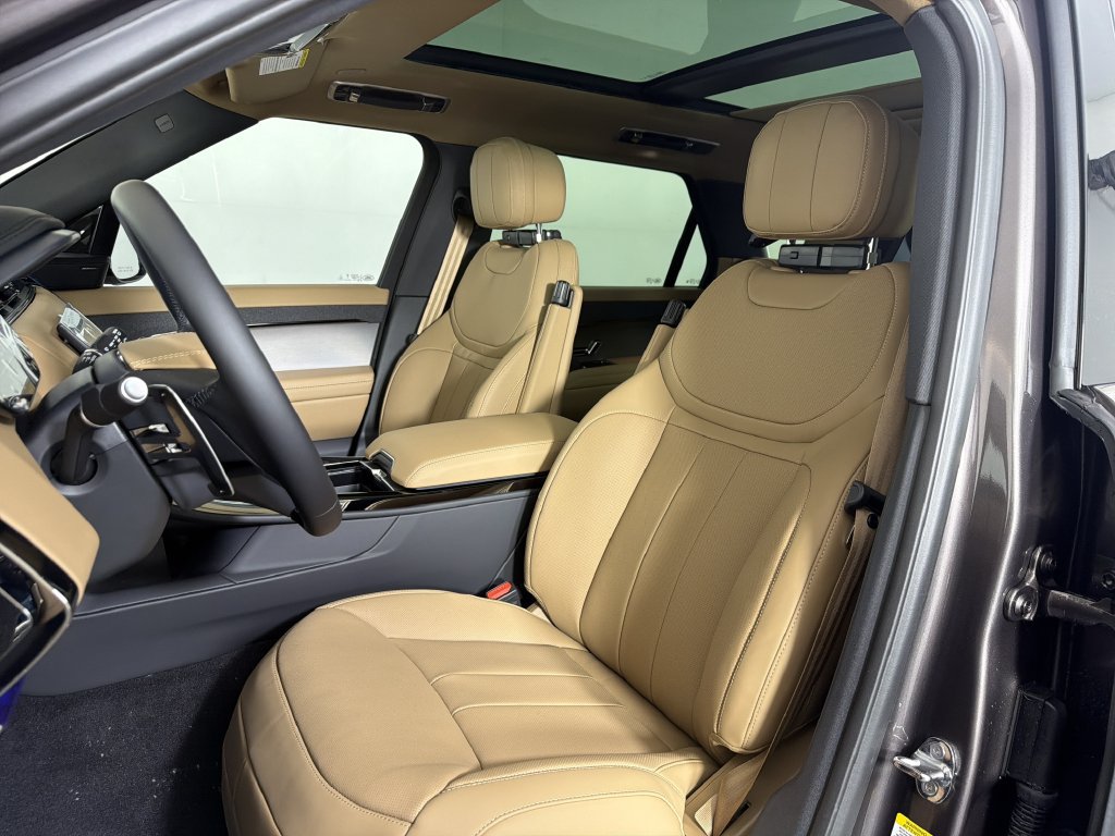 New 2027 Land Rover Range Rover Sport SE AWD/4WD image 6