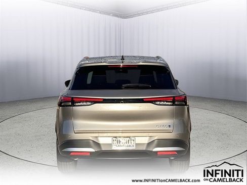New 2026 INFINITI QX60 Luxe w/ Family Package image 4